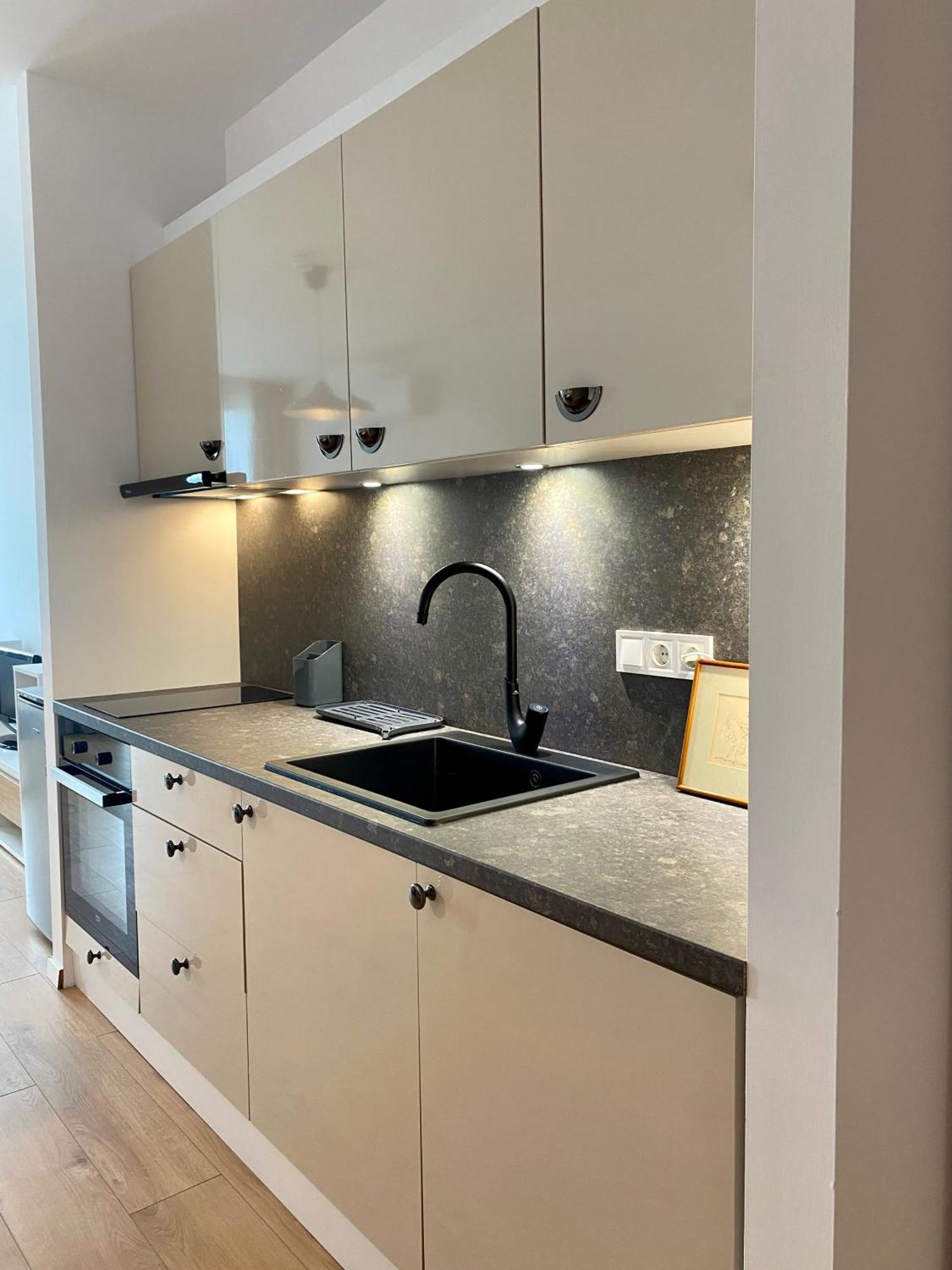 Mycampus Unwe Studentski Mountain Views Modern Kitchen Equipment Sofia Esterno foto