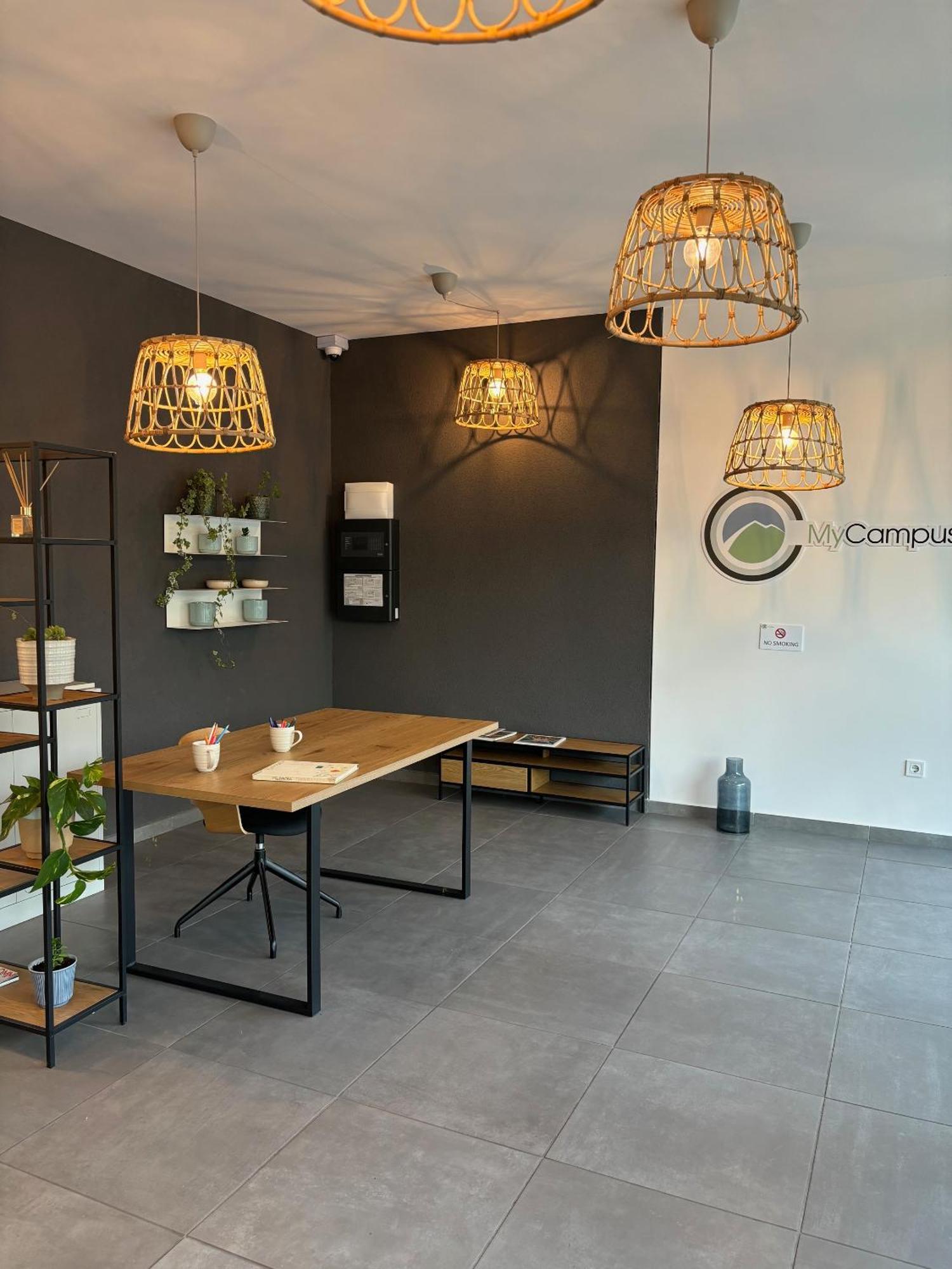 Mycampus Unwe Studentski Mountain Views Modern Kitchen Equipment Sofia Esterno foto