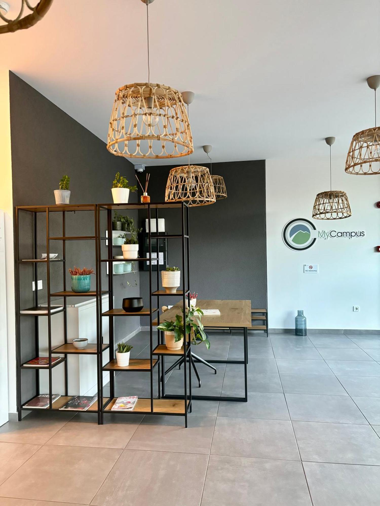 Mycampus Unwe Studentski Mountain Views Modern Kitchen Equipment Sofia Esterno foto